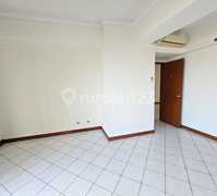 Dijual Cepat Bersih Rapih Unfurnished 2 Kamar Kondominium Taman Anggrek