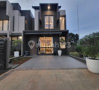 Rumah dijual di BSD Timur Lokasi Strategis Bisa DP 0%