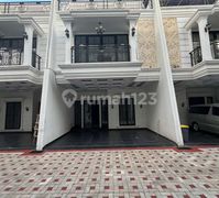Rumah LB 185 Akses Dekat Cinere Mall Depok Siap Huni Dibantu KPR J38650