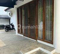 Dijual Rumah Terawat Dalam Kluster Besar Villa Cinere Mas