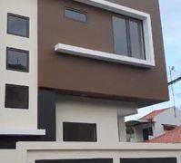 Dijual Rumah 3 Lantai Baru