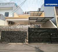 Rumah Dijual Minimalis Terawat 2 Lantai Tanjung Duren LT 77M2 Dekat Jalan Raya