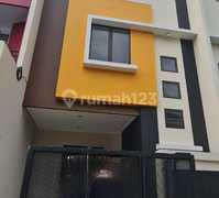 Dijual Rumah 3 Lantai Baru Bangun Di Citra 1 Kalideres 