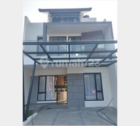 Jual Rumah Baru Gress! Modern Living dengan Sky Balcony & Attic Room di Grand Jura 88 - Metland Menteng, Cakung 015