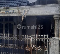 Di Bawah NJOP. Rumah Tua.2 Lantai di Kelapa Gading Jakarta Utara.