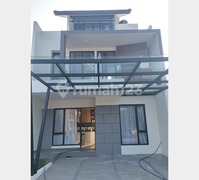 Jual Rumah Baru Gress! Modern Living dengan Sky Balcony & Attic Room di Grand Jura 88 - Metland Menteng, Cakung 015