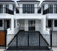 Rumah Mewah Lokasi Strategis Bintaro Sek 2