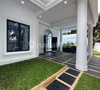 Dijual Rumah American Clasic Mewah Lokasi Strategis