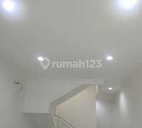 Ruko Baru 3,5 Lantai Luas Tanah 56M² Minimalis Modern Aries Utama Puri Kembangan Jak-Bar