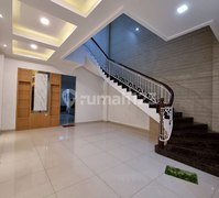 Villa Mewah Siap Huni Dijual di Griya Riatur Indah
