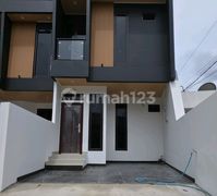 Rumah 2 Lantai Dekat Kfc Cempaka Putih, Jakarta Pusat