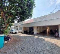 Rumah Sertifikat Hak Milik di Jalan Suren, Jakarta Selatan