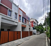 Kpr Rumah Akses Mobil Cempaka Putih