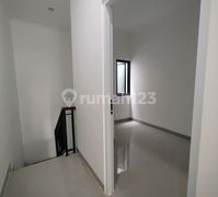 Di Jual Rumah Pramuka Sari 2lt Dekat Matraman Jakarta Timur