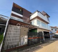 Rumah 3 Lantai Furnish Private Pool 6 Kamar Luas 270M Tapos Depok