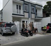 Dijual Rumah Sunter Shm 2 Kt 2 Km Akses Mobil