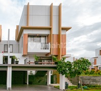 For Sale! Elite And Spacious House In BSD City Tangerang With 5 BR