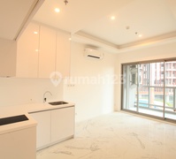 Apartment 1 BR Dijual Cepat Kondisi Baru Samping South Quarter Office