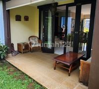 Rumah Furnished Pejaten, Jakarta Selatan SHM Bagus