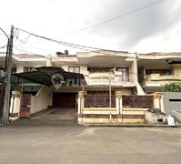 Rumah Mewah Banyak Kamar Siap Huni Di Pejaten Raya