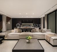 ForSale! The Luxurious Dream House Located in The Heart of SANUR, Bali