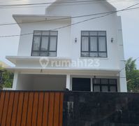 Rumah Hook 2 Lantai Siap Huni Mewah Strategis Dekat Tol Jagorawi, Cijago & Lrt Harjamukti - Hunian Nyaman Sekaligus Investasi Emas!