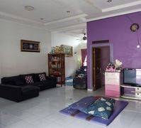 Rumah Bagus Strategis Bebas Bajir Semi Furnished View Pegunungan di Cilodong Depok