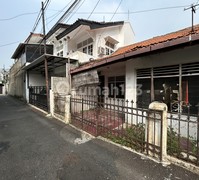 Rumah Hitung Tanah Tebet 1 M-An Dekat Jalan Mobil, Dekat Eco Park