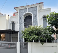 Hook, 5 Menit ke LRT Harjamukti, Rumah 2 Lantai, Dekat Masjid