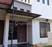 Dijual Rumah di Regensi Vila Melati Mas Blok B