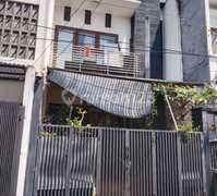 Rumah Murah 2 Lantai Jl Praja Dalam Kebayoran Lama