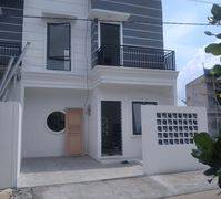 Jual Rumah Dua Lantai Bebas Banjir Murah Dekat Stasiun Depok