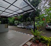 Di Jual Cepat Rumah 1 Lantai Rapi Semi Furnished Siap Huni KT 3+1