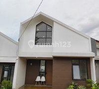 Rumah Atl Cipayung di Dekat KRL Stasiun Kota Depok Lama, Murah, Baru