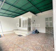 Rumah Dijual Dalam Perumahan Dekat Gerbang Tol Limo, Depok