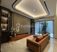 Rumah Mewah Pik Crown Golf Ful Renov Interior (8X24m)