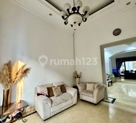 Rumah Pik Manyar Permai 3 Lantai (9X25m)