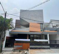 Rumah Dijual Mertilang Bintaro Jaya Sektor 9 Ada Kolam Renang