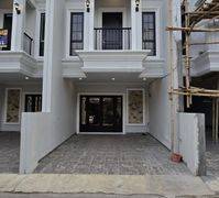 DIJUAL RUMAH MODERN KLASIK Tanah Baru, Depok 