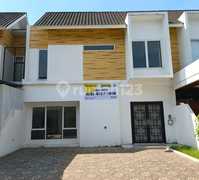 Di Jual Rumah Bagus - Halton Place - Menteng Indah - Medan Denai