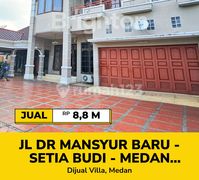 Harga Bagus Rumah Villa Mewah Lokasi Strategis Dekat Universitas