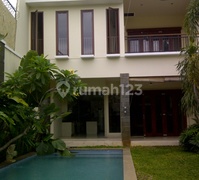 Disewakan Rumah Cantik Modern Dekat Sekolah New Zealand Dan Kemang Raya Area Kemang Jakarta Selatan