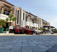 Rumah Mewah berdesign Villa Bali, sudah siap huni dekat dengan Stasiun LRT Harjamukti Cibubur. SHM