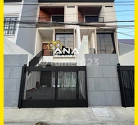 Ana Rumah Baru 3Lt Luas 5X18m2 Hadap Barat Daya Jln 2 Mobil di Tomang - * Good- Deal !!*