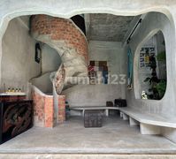 Rumah Nyaman dan Luas, 2 Lantai, SHM, di Bintaro