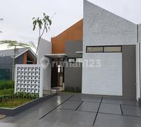 10 Menit ke Stasiun Lebar Jalan 2 Mobil Ready