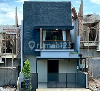 Rumah Mewah Riverside 3 Lantai Rooftop Cibubur Brand New House