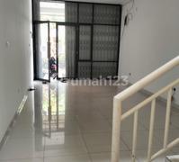 Rukan Baru Minimalis Modern Selangkah ke Puri, Taman Aries Jakarta Barat