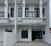 Dijual Rumah Klasik Modern Lokasi Juanda Depok