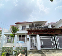 Best Deal Rumah 2 Lantai Luas dan Nyaman di Komplek Elit Cinere